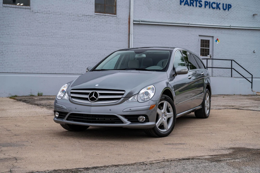 2010 Mercedes-Benz W251 R-Class - Image 2 of 31