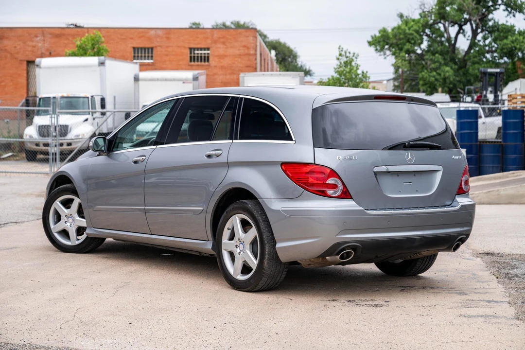 2010 Mercedes-Benz W251 R-Class - Image 8 of 31