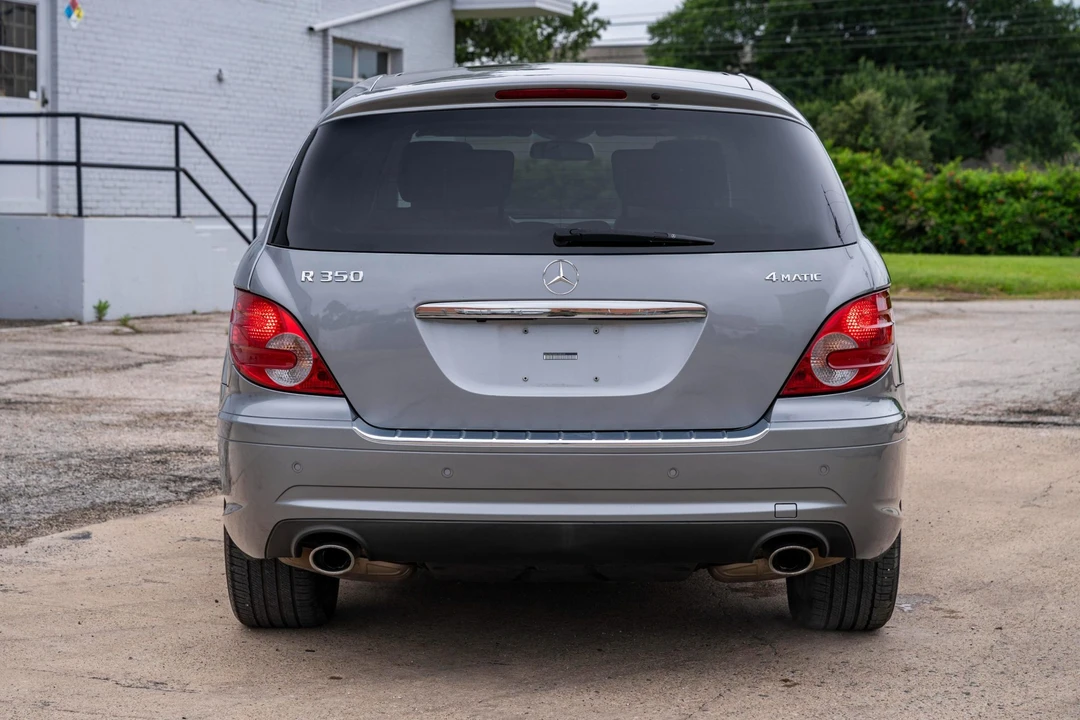2010 Mercedes-Benz W251 R-Class - Image 10 of 31