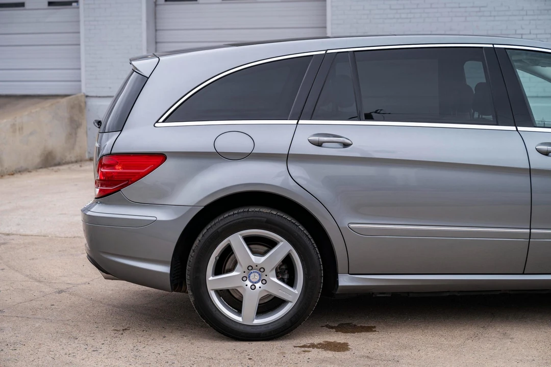 2010 Mercedes-Benz W251 R-Class - Image 23 of 31
