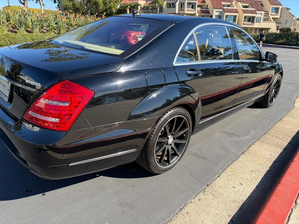 2010 Mercedes-Benz W221 S-Class - Image 4 of 17