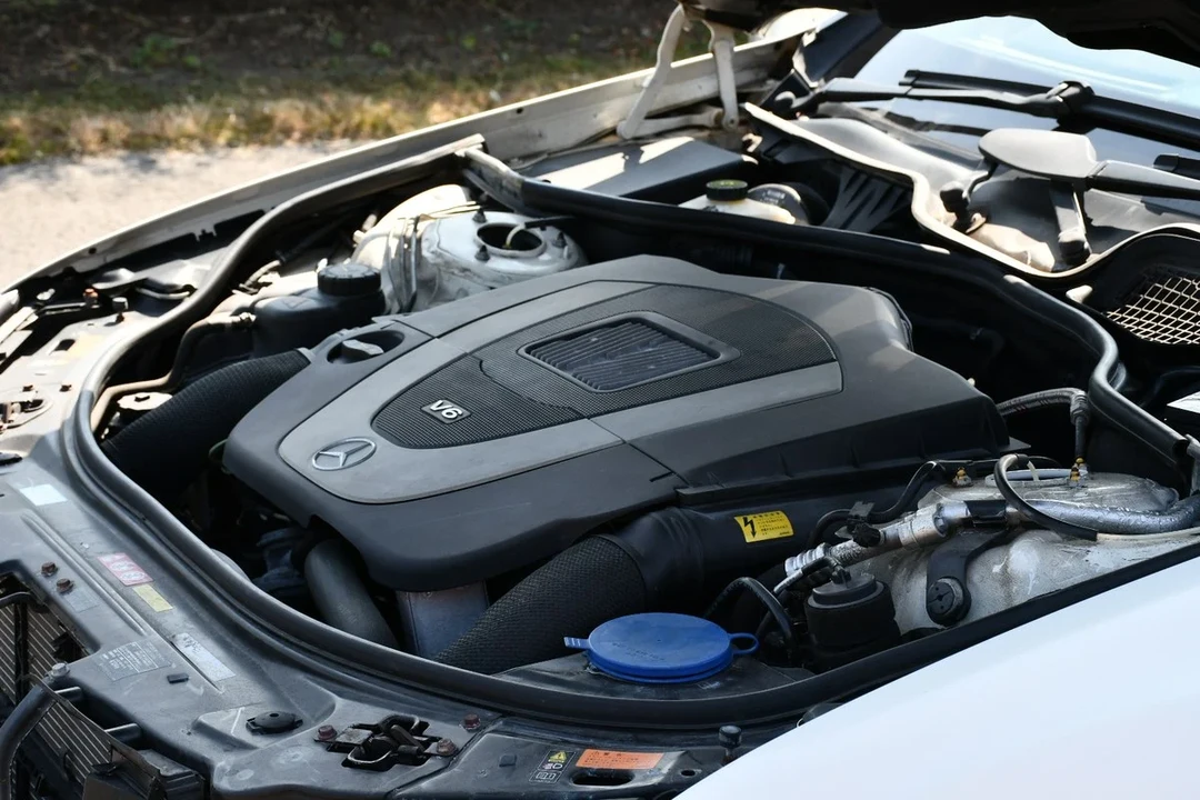2010 Mercedes-Benz W221 S-Class - Image 19 of 30