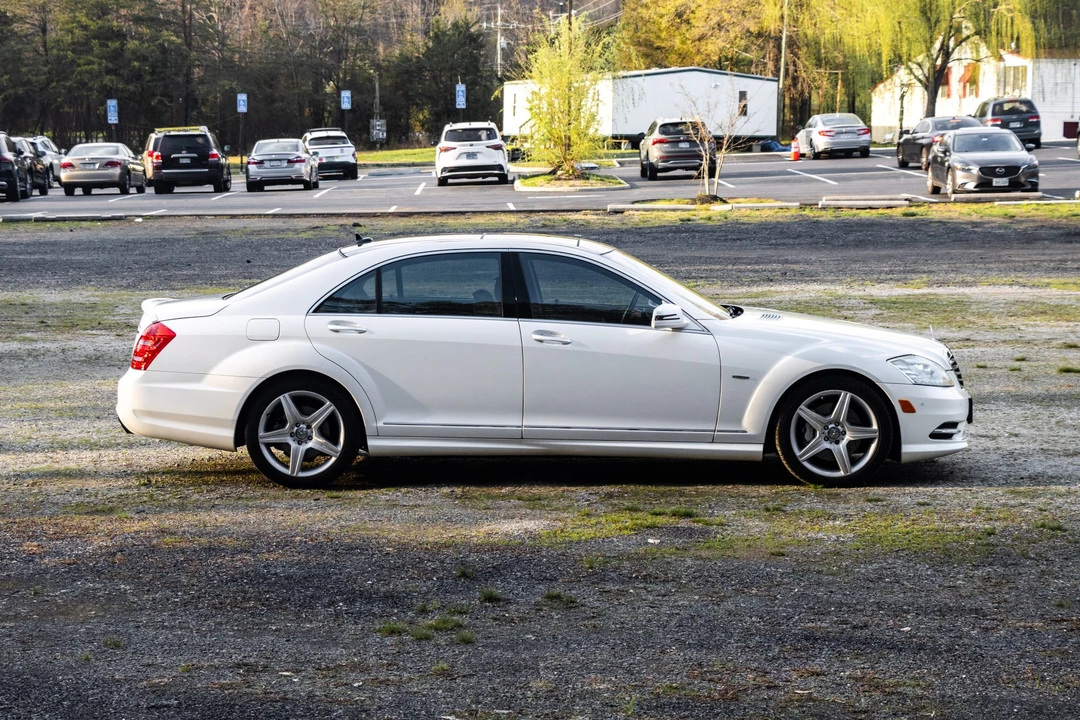 2010 Mercedes-Benz W221 S-Class - Image 12 of 21