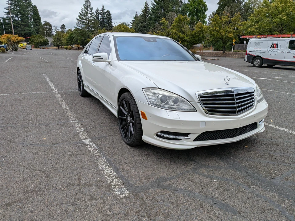 2010 Mercedes-Benz W221 S-Class - Image 9 of 31