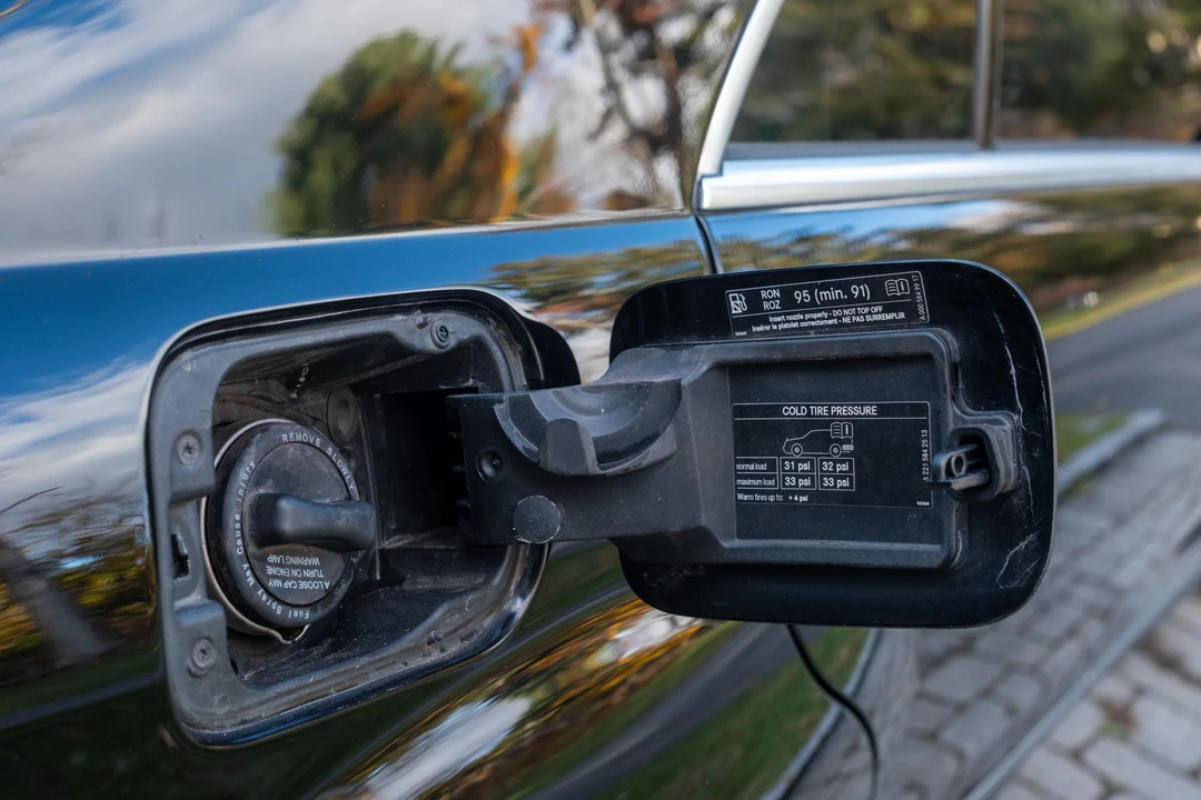 2010 Mercedes-Benz W221 S-Class - Image 31 of 31