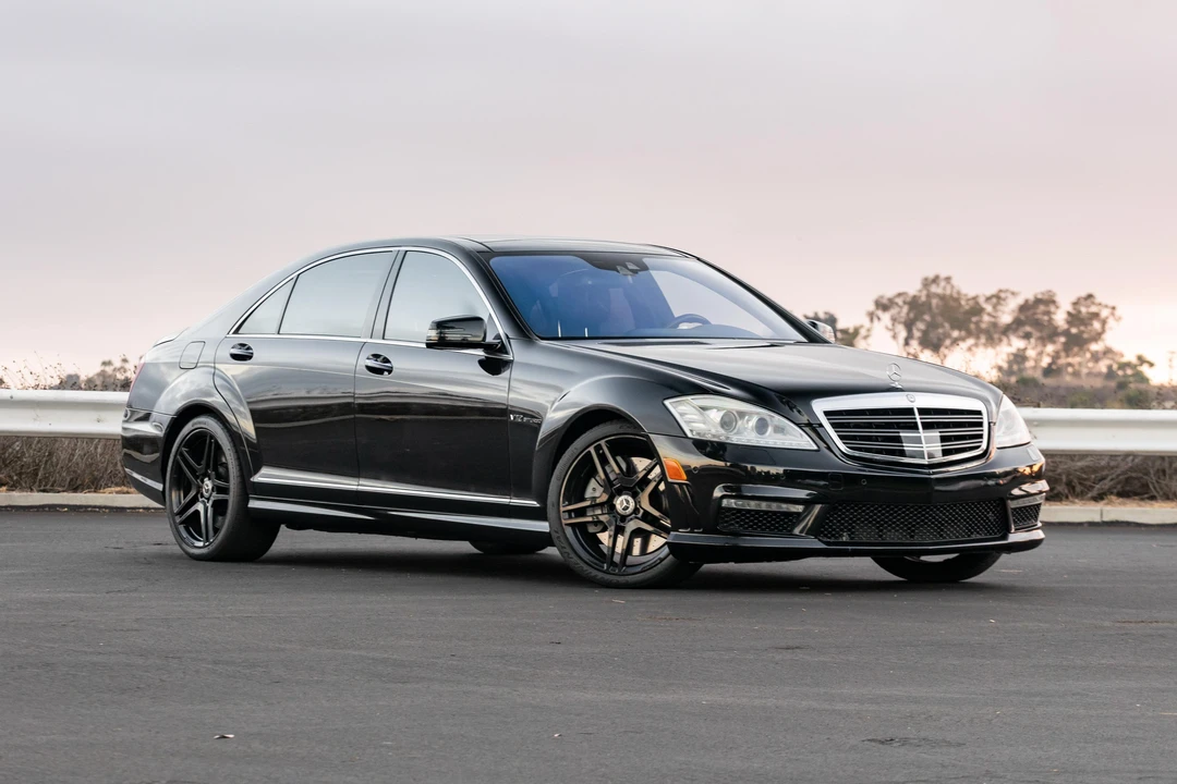 2010 Mercedes-Benz W221 S 63 & S 65 AMG - Image 3 of 31