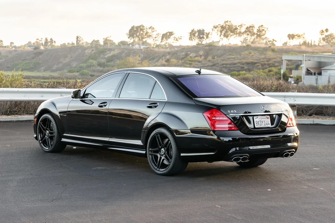 2010 Mercedes-Benz W221 S 63 & S 65 AMG - Image 4 of 31