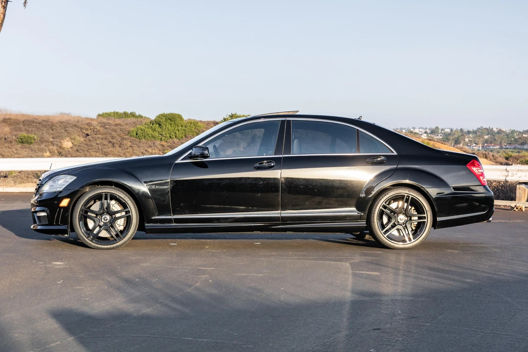 2010 Mercedes-Benz W221 S 63 & S 65 AMG - Image 6 of 31
