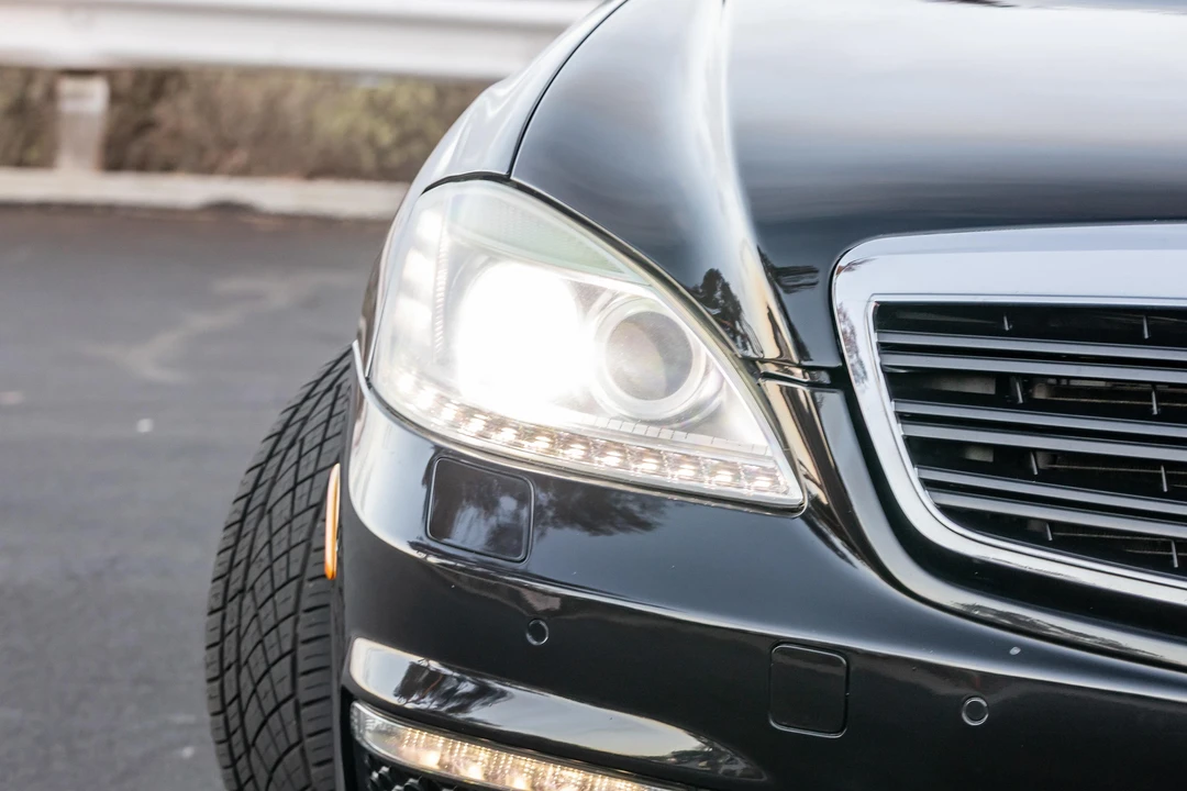 2010 Mercedes-Benz W221 S 63 & S 65 AMG - Image 8 of 31