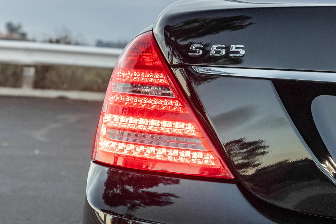 2010 Mercedes-Benz W221 S 63 & S 65 AMG - Image 12 of 31