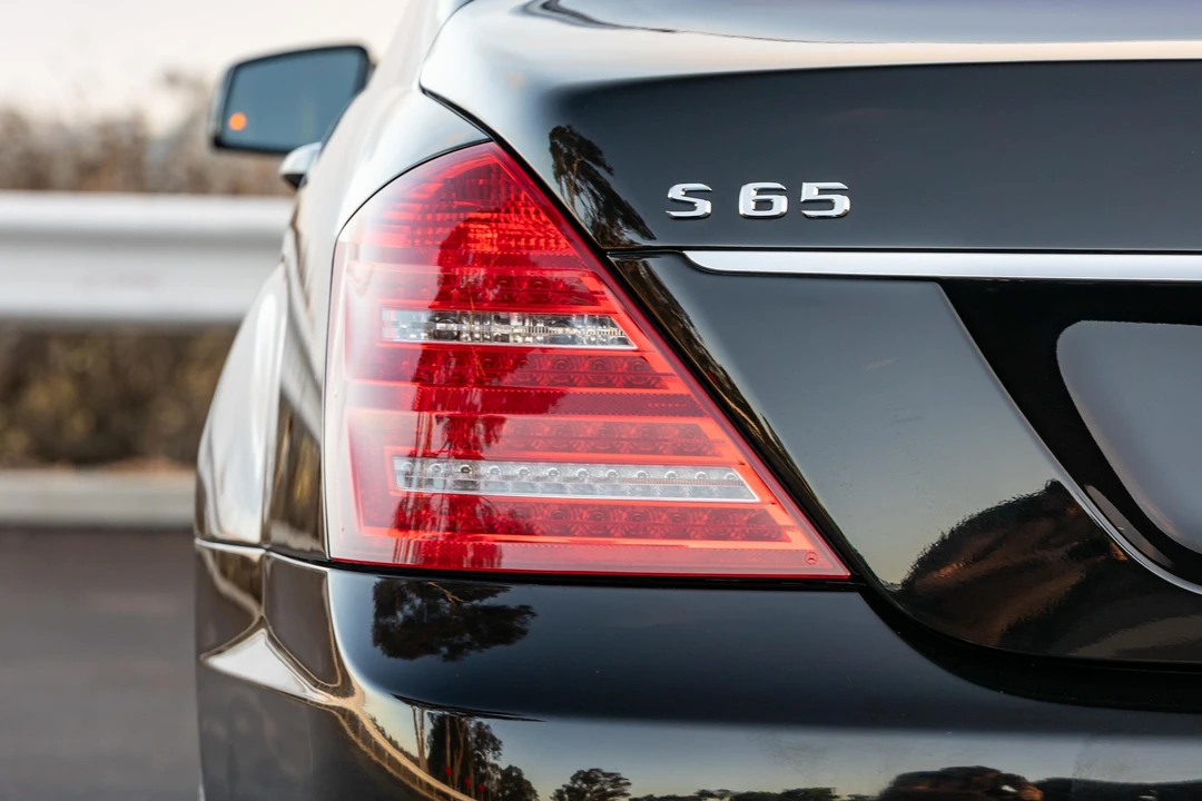 2010 Mercedes-Benz W221 S 63 & S 65 AMG - Image 14 of 31