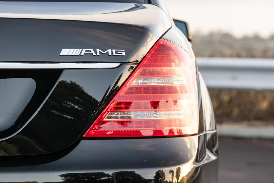 2010 Mercedes-Benz W221 S 63 & S 65 AMG - Image 15 of 31