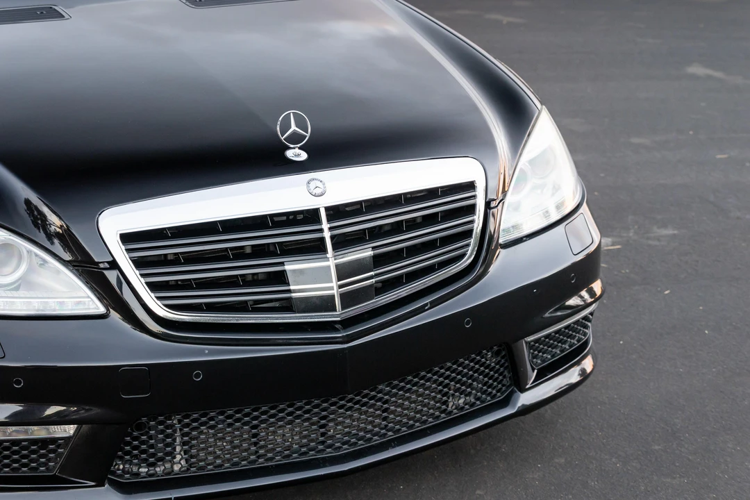 2010 Mercedes-Benz W221 S 63 & S 65 AMG - Image 18 of 31