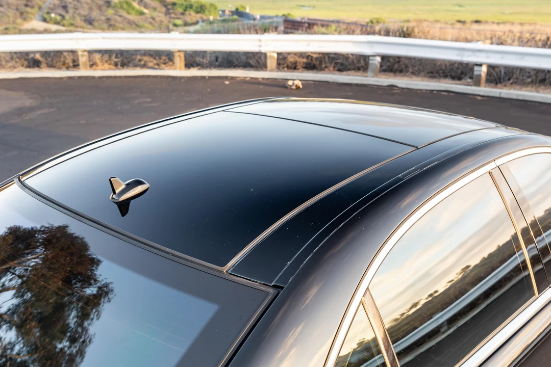 2010 Mercedes-Benz W221 S 63 & S 65 AMG - Image 26 of 31
