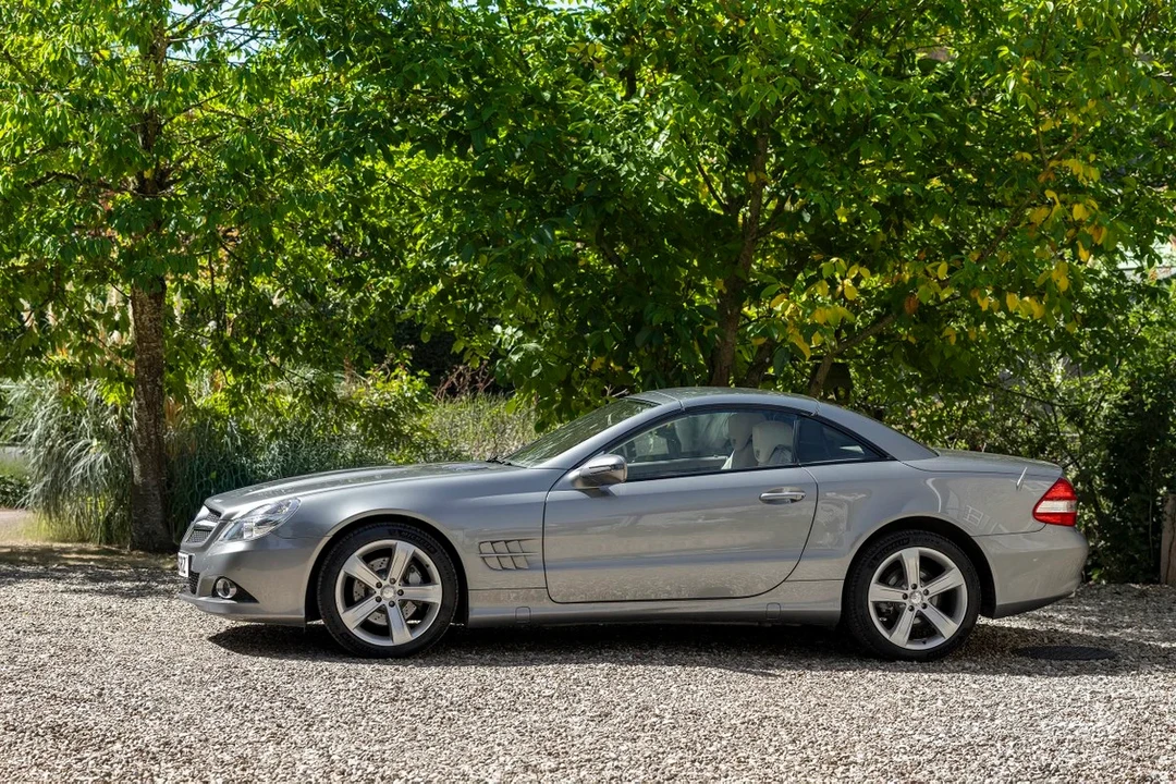 2010 Mercedes-Benz R230 SL-Class - Image 19 of 30