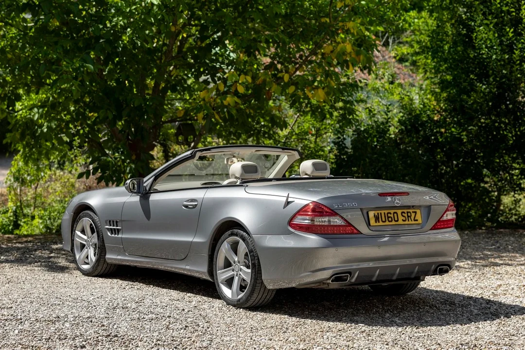 2010 Mercedes-Benz R230 SL-Class - Image 2 of 30