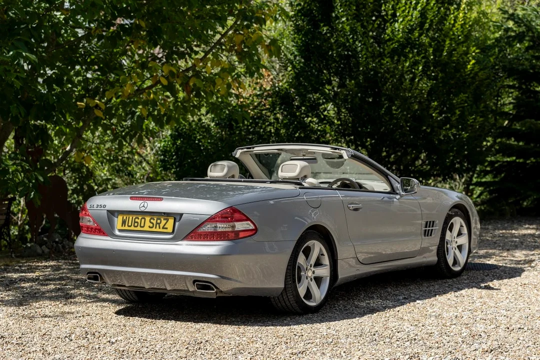 2010 Mercedes-Benz R230 SL-Class - Image 15 of 30