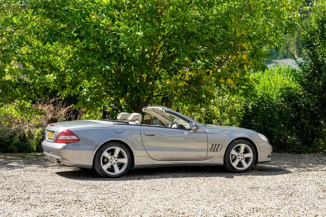 2010 Mercedes-Benz R230 SL-Class - Image 17 of 30