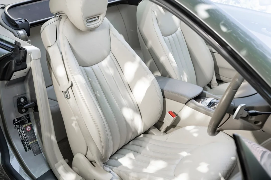 2010 Mercedes-Benz R230 SL-Class - Image 5 of 30