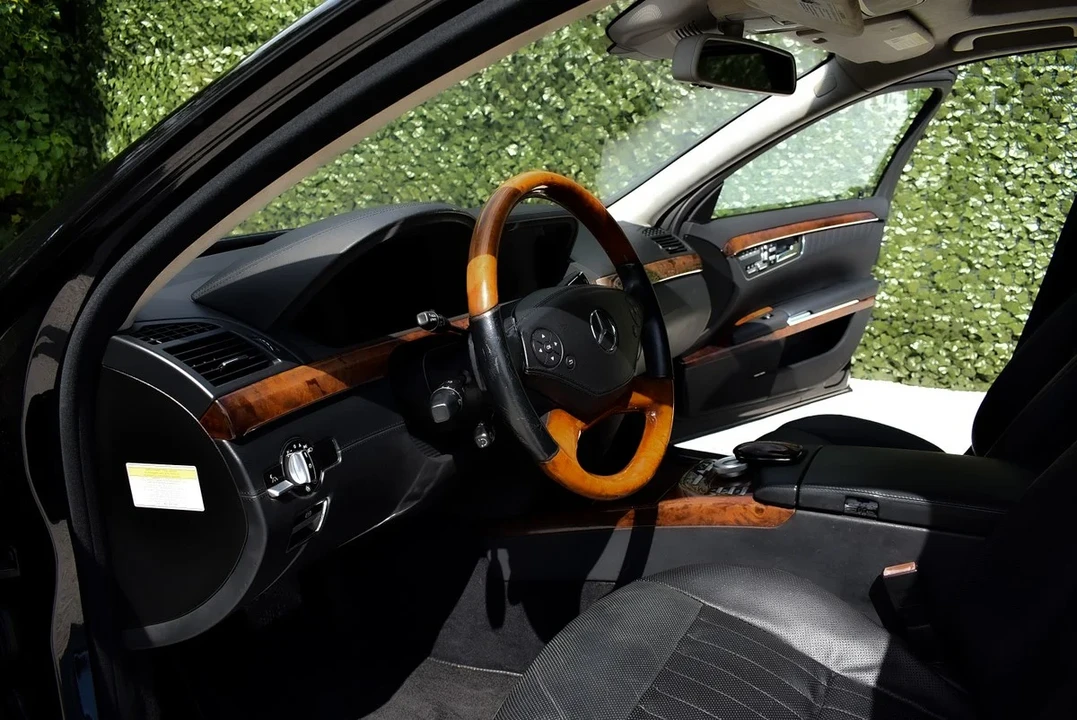 2010 Mercedes-Benz W221 S-Class - Image 19 of 31