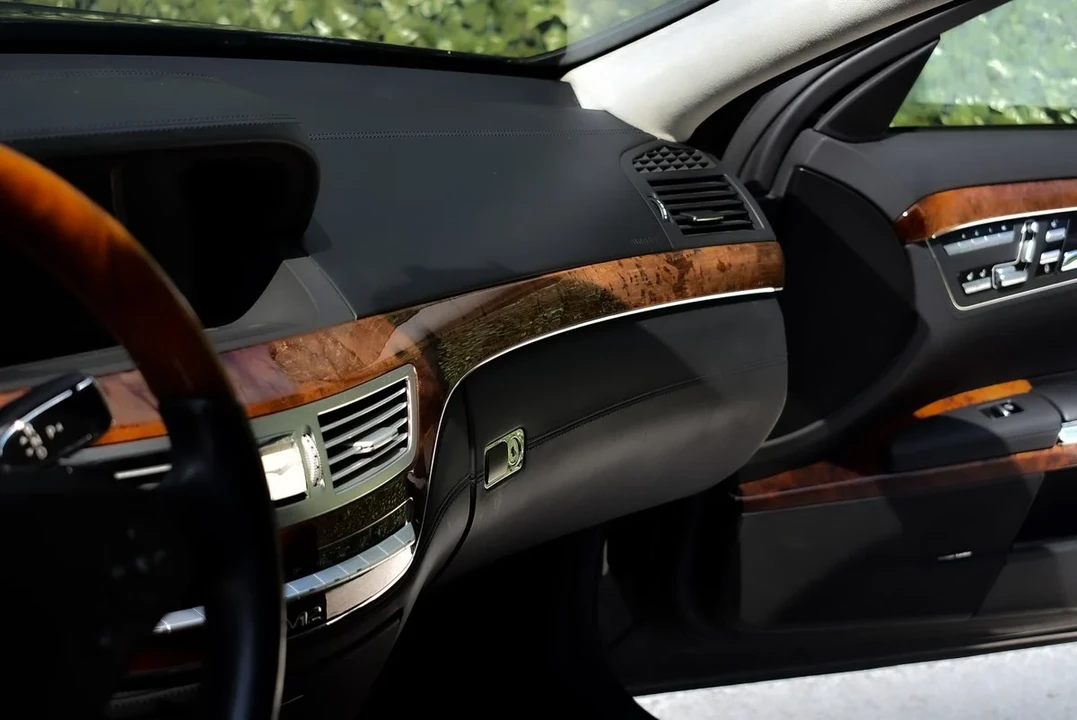 2010 Mercedes-Benz W221 S-Class - Image 21 of 31