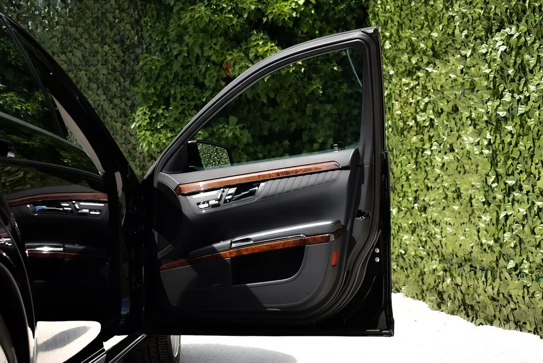 2010 Mercedes-Benz W221 S-Class - Image 24 of 31