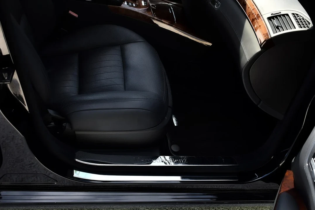 2010 Mercedes-Benz W221 S-Class - Image 26 of 31