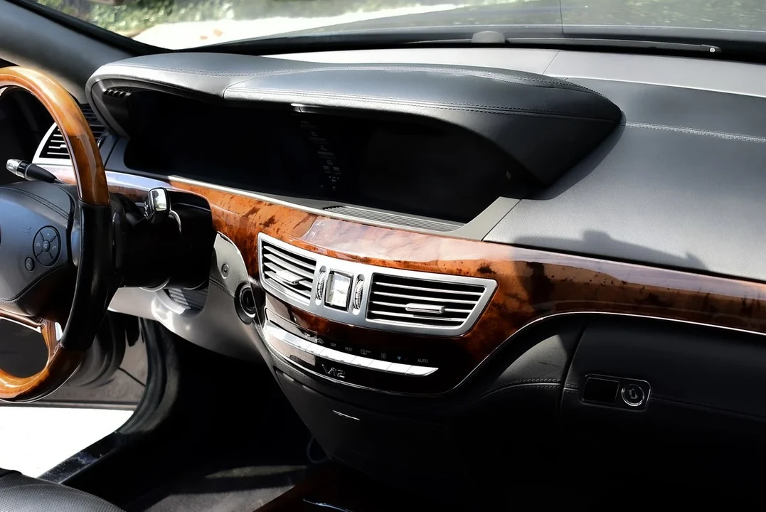 2010 Mercedes-Benz W221 S-Class - Image 29 of 31