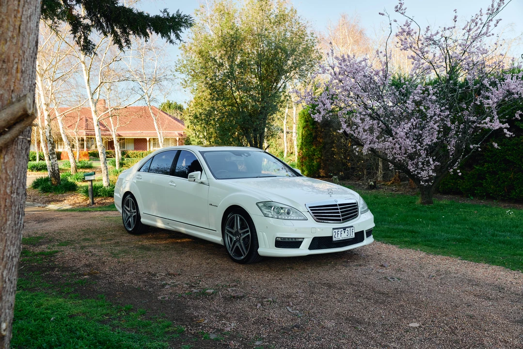 2010 Mercedes-Benz W221 S 63 & S 65 AMG - Image 3 of 31