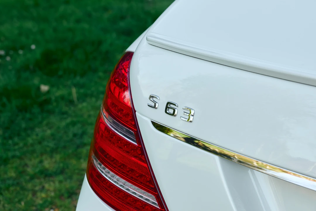 2010 Mercedes-Benz W221 S 63 & S 65 AMG - Image 23 of 31