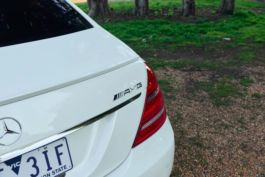 2010 Mercedes-Benz W221 S 63 & S 65 AMG - Image 24 of 31
