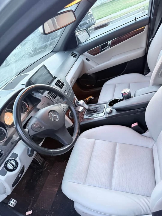 2010 Mercedes-Benz W204 C-Class - Image 6 of 13