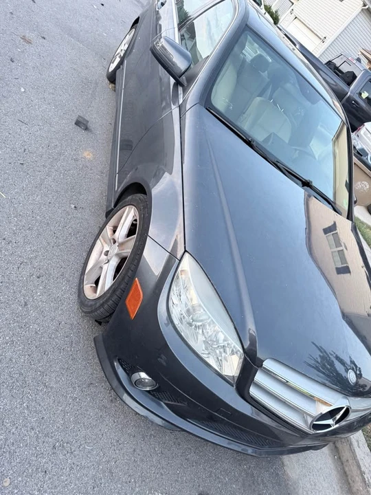 2010 Mercedes-Benz W204 C-Class - Image 2 of 13