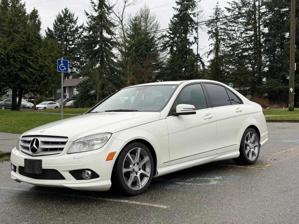 2010 Mercedes-Benz W204 C-Class - Image 2 of 17