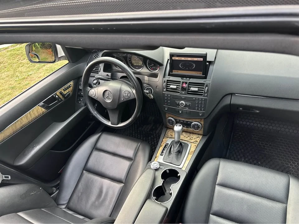 2010 Mercedes-Benz W204 C-Class - Image 9 of 10