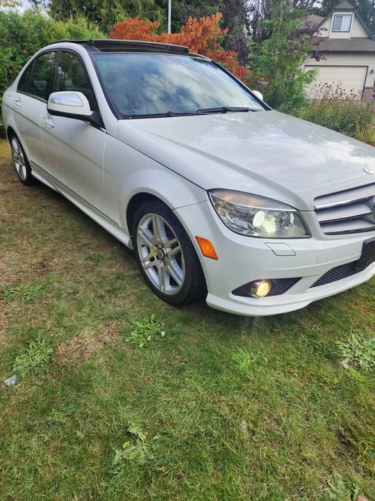 2010 Mercedes-Benz W204 C-Class - Image 16 of 19