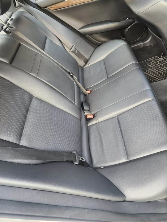2010 Mercedes-Benz W204 C-Class - Image 13 of 19