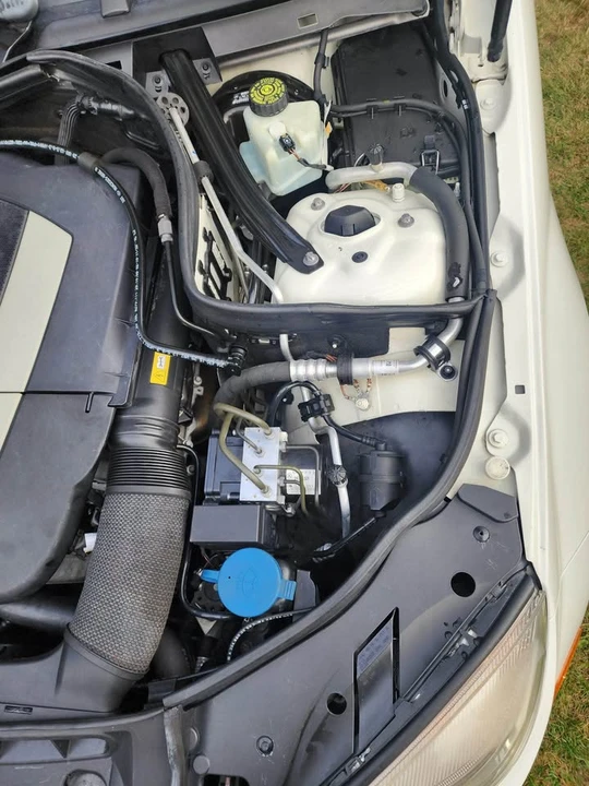 2010 Mercedes-Benz W204 C-Class - Image 7 of 19