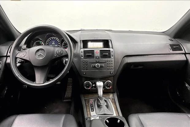 2010 Mercedes-Benz W204 C-Class - Image 9 of 19