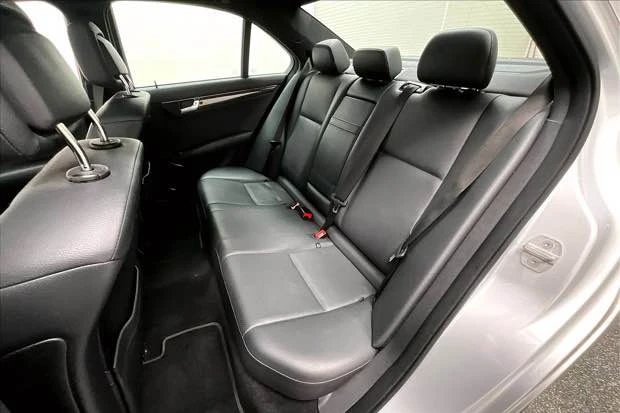 2010 Mercedes-Benz W204 C-Class - Image 13 of 19