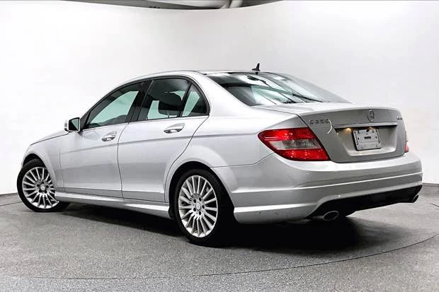2010 Mercedes-Benz W204 C-Class - Image 3 of 19
