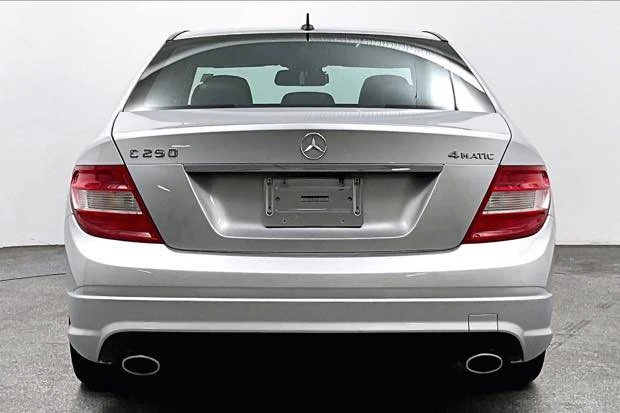 2010 Mercedes-Benz W204 C-Class - Image 4 of 19