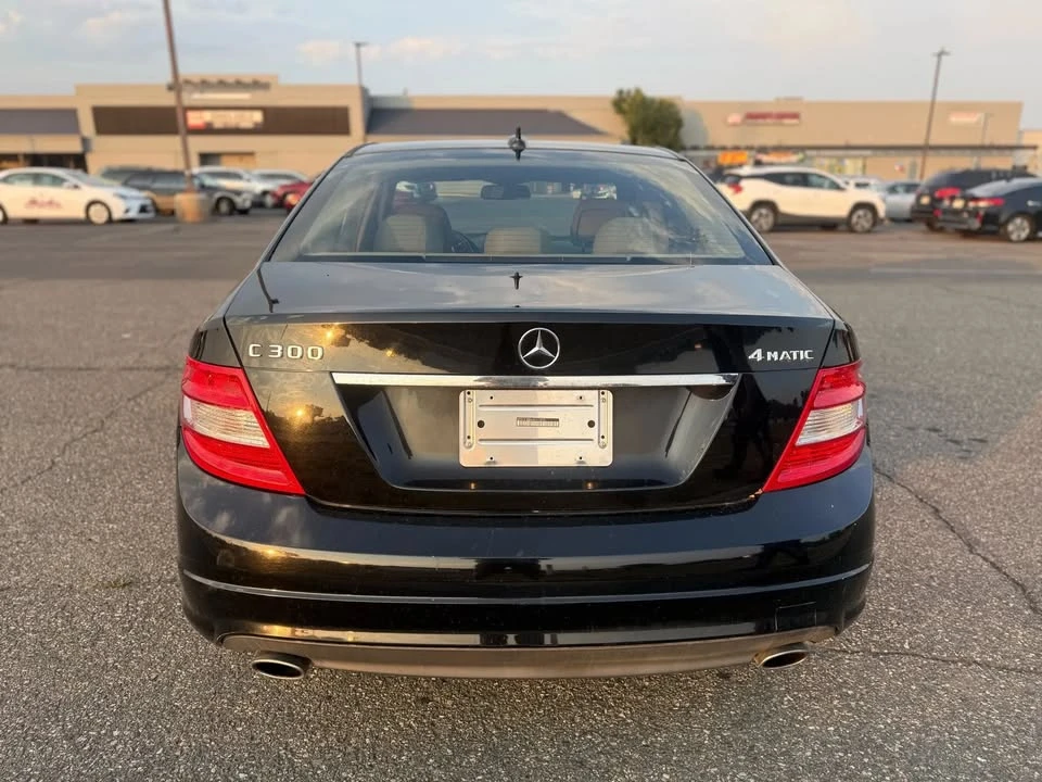 2010 Mercedes-Benz W204 C-Class - Image 5 of 17