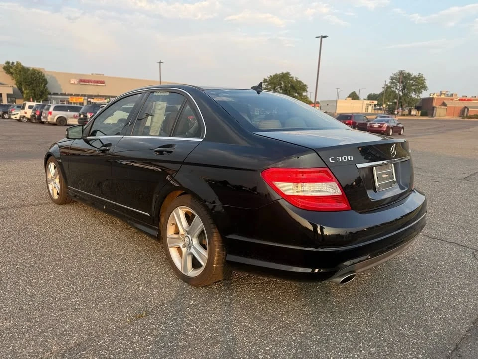 2010 Mercedes-Benz W204 C-Class - Image 6 of 17