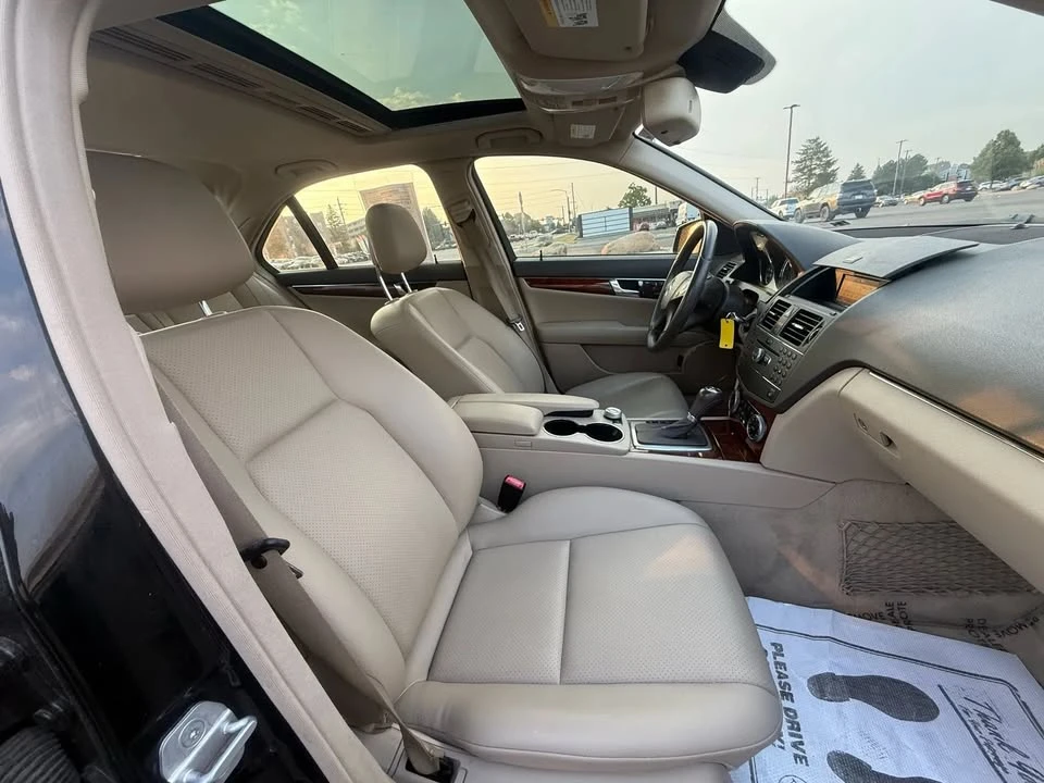 2010 Mercedes-Benz W204 C-Class - Image 13 of 17