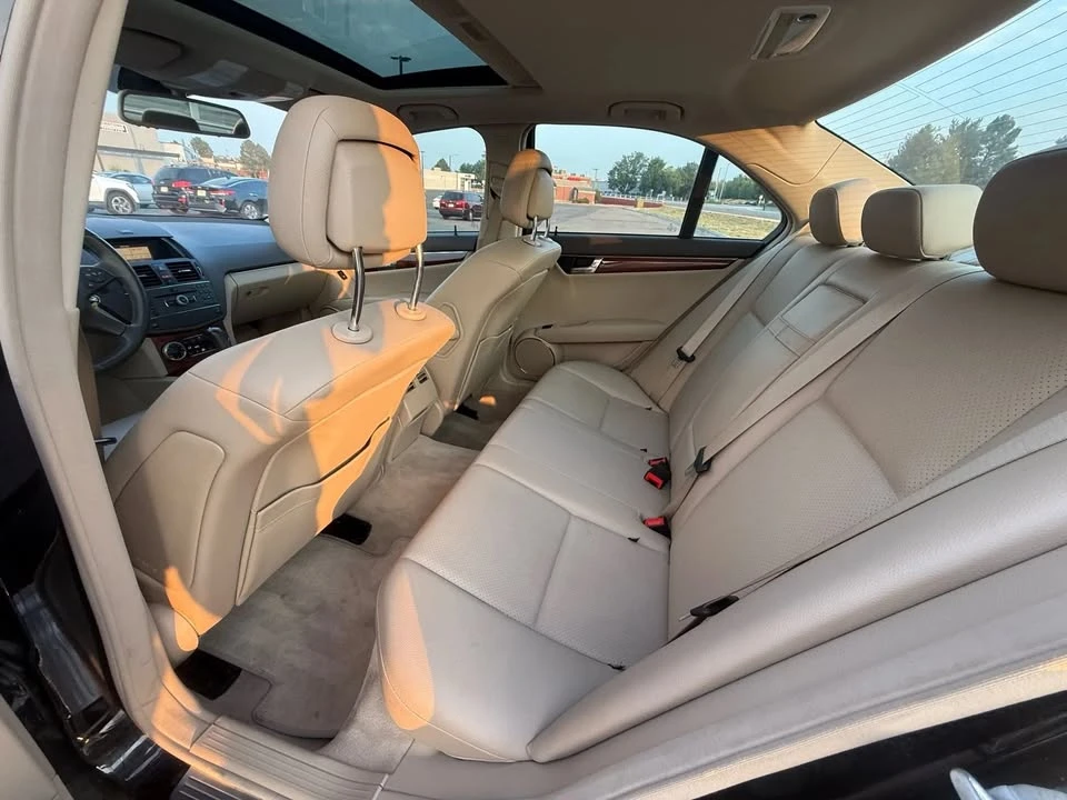 2010 Mercedes-Benz W204 C-Class - Image 10 of 17