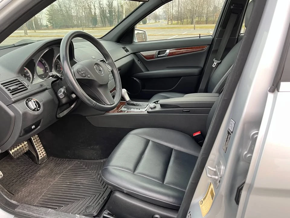 2010 Mercedes-Benz W204 C-Class - Image 8 of 18