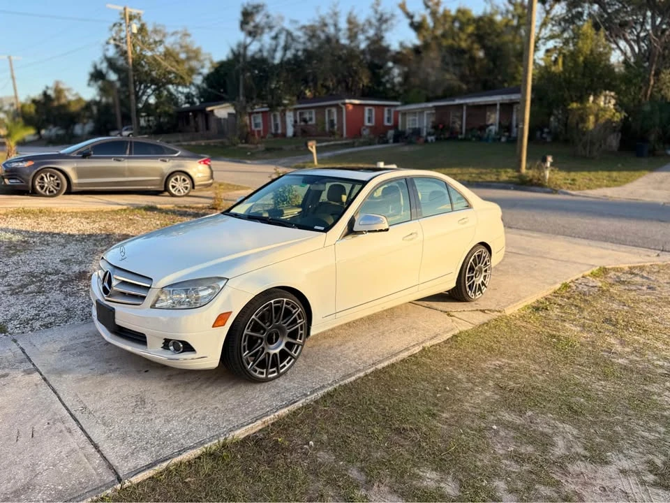 2010 Mercedes-Benz W204 C-Class - Image 5 of 12