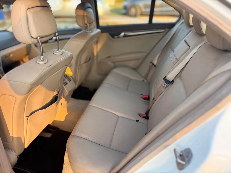 2010 Mercedes-Benz W204 C-Class - Image 8 of 12