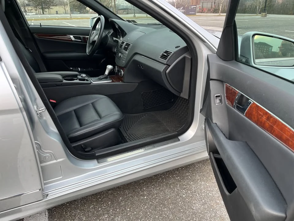 2010 Mercedes-Benz W204 C-Class - Image 10 of 18